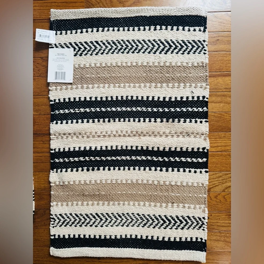Set of 2 Home Collections Black and Cream Scatter Rugs